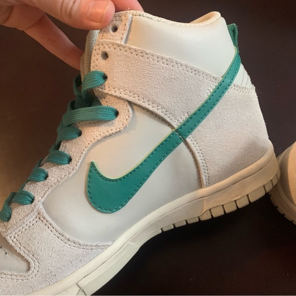 Nike Dunks - Picture 6 of 12